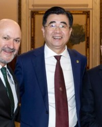 宋凯：中国人民热爱皇马和巴萨；教练们正在拉玛西亚参与合作