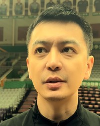 爱游戏体育官方入口-杨鸣深夜发声！球迷浮想联翩，若真和张庆鹏互换，关注度绝对拉满